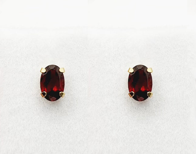 10k Garnet studs 1/2 carat 6x4mm